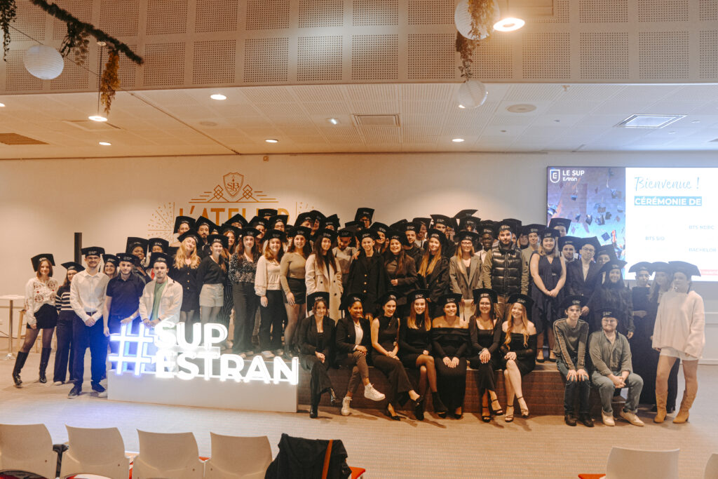 Remise des diplômes : une soirée mémorable pour la promotion 2024 9 Non classé