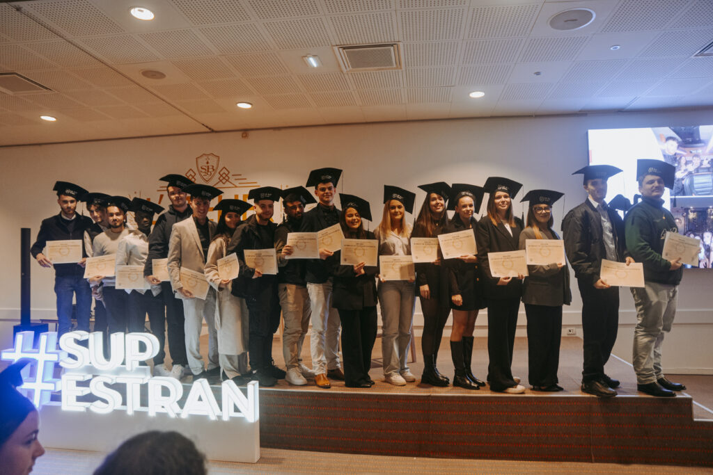 Remise des diplômes : une soirée mémorable pour la promotion 2024 14 Non classé
