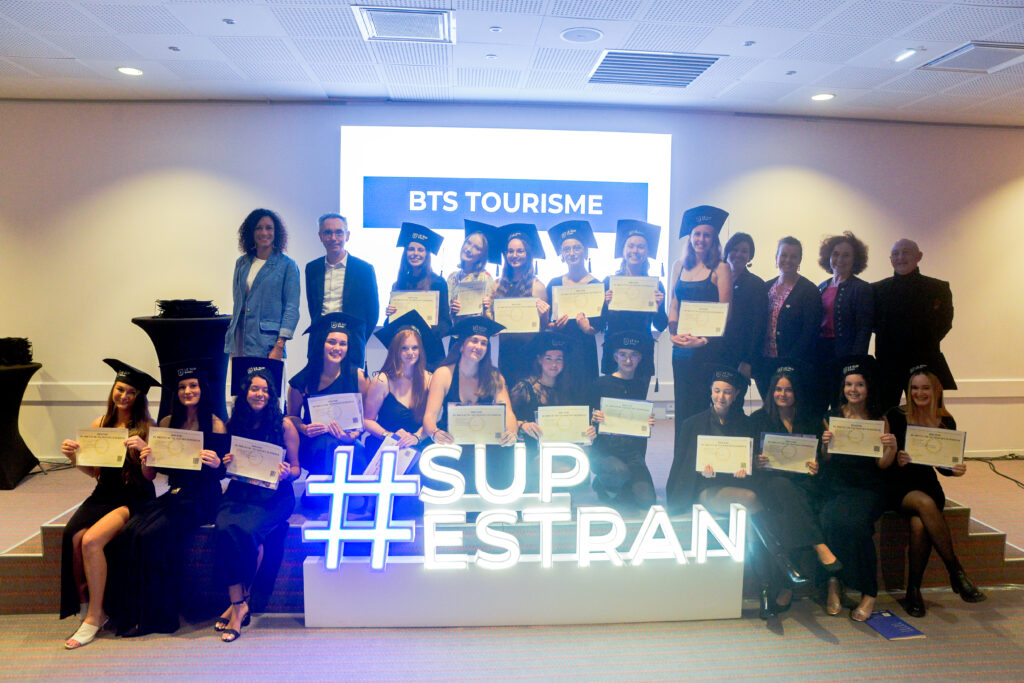 Cérémonie de remise des diplômes 2025 du Sup'Estran 12 Charles de Foucauld, Fénelon